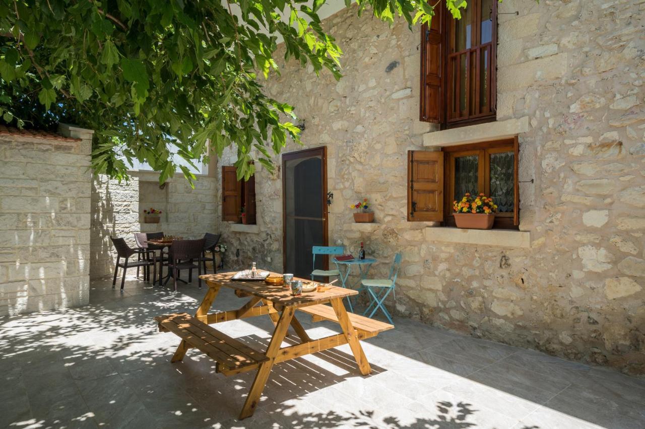 Pagonas Traditional House Mouríon Exterior photo